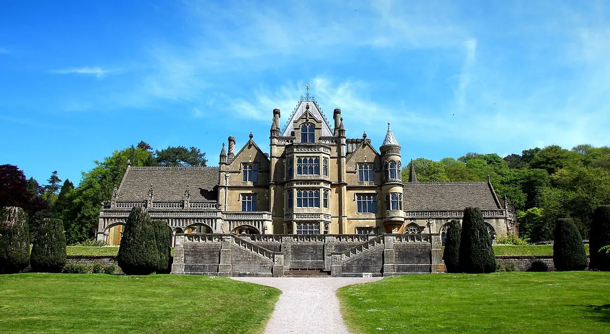 What Is a Dower House? Explaining the Manor Estate's Secondary Residence